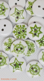 Dřevěný knoflíček vánoční hvězdičky 15 mm mix motivů