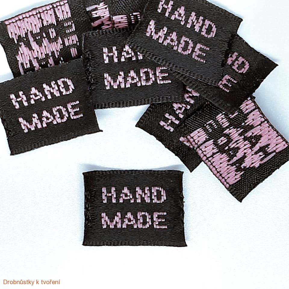 Hand Made...textilní etiketa 15 x 18 mm černorůžová