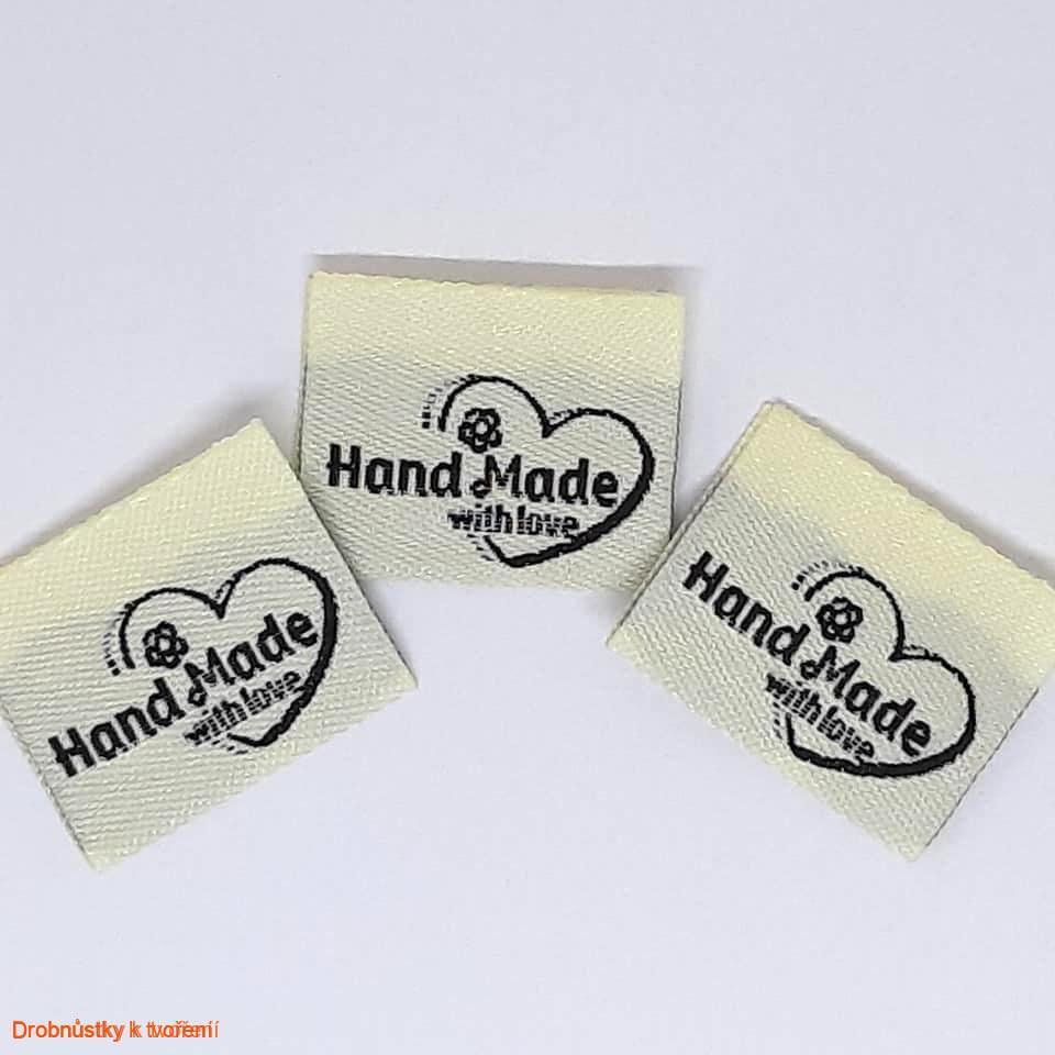 Handmade...textilní etiketa všívací 25x20mm se srdíčkem béžová