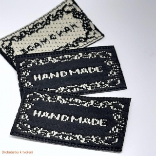 Textilní etiketa HAND MADE 25mmx15mm černá