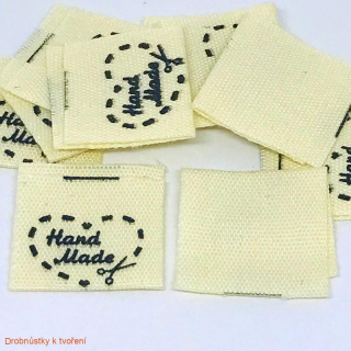 Textilní etiketa Handmade 20mmx20mm v srdíčku s nůžkama 